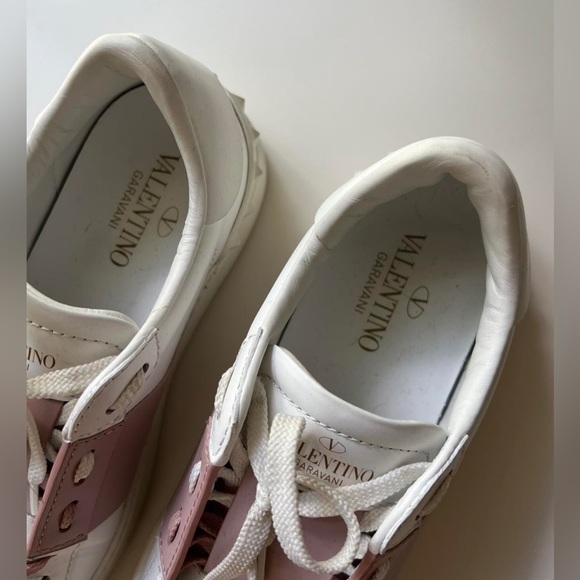 Valentino Sneakers - Picture 3 of 4